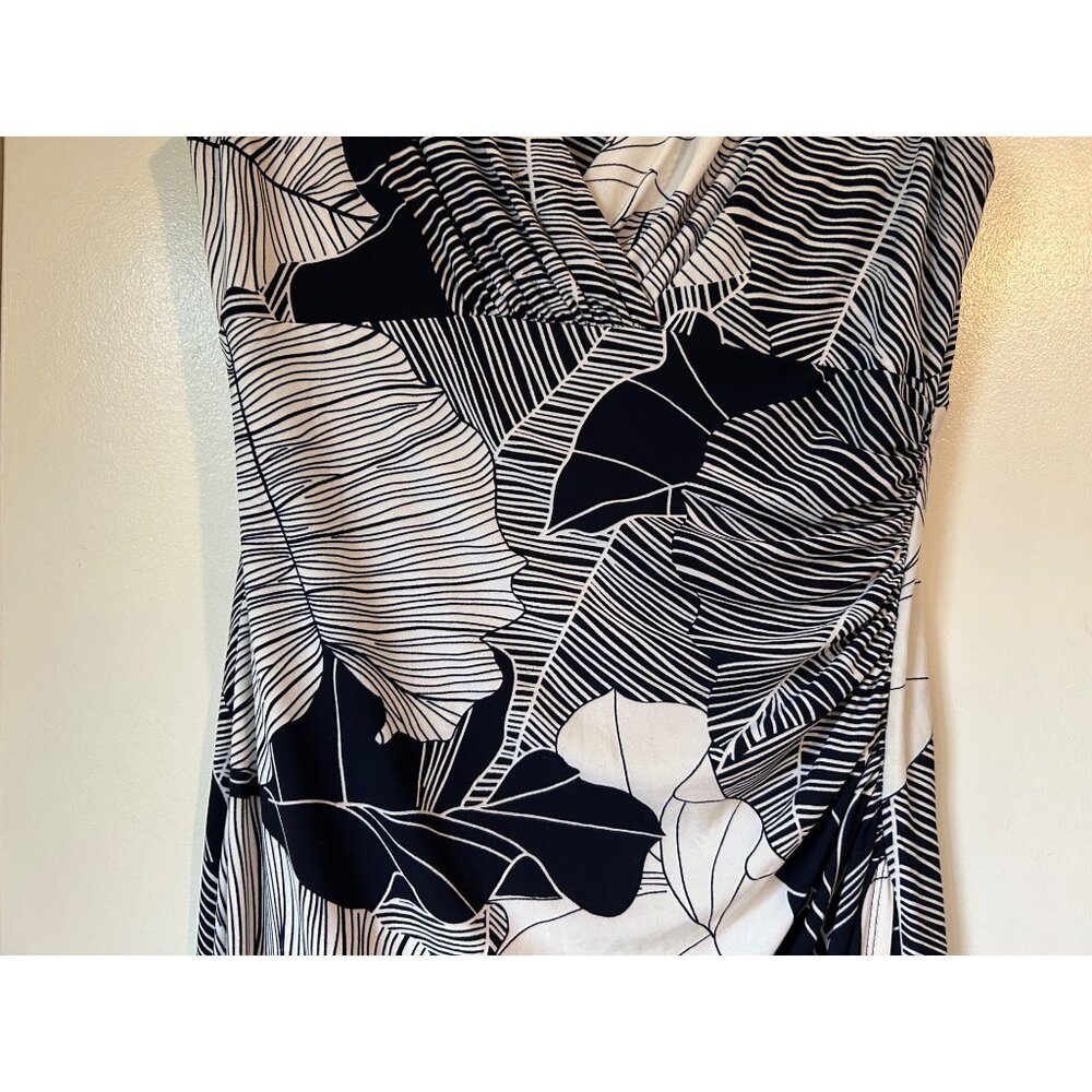 LAUREN RALPH LAUREN Dress Size 12 Black White Floral ruched Sleeveless stretch V - Picture 8 of 15